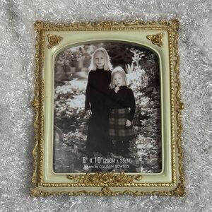 Victorian ornate style picture frame